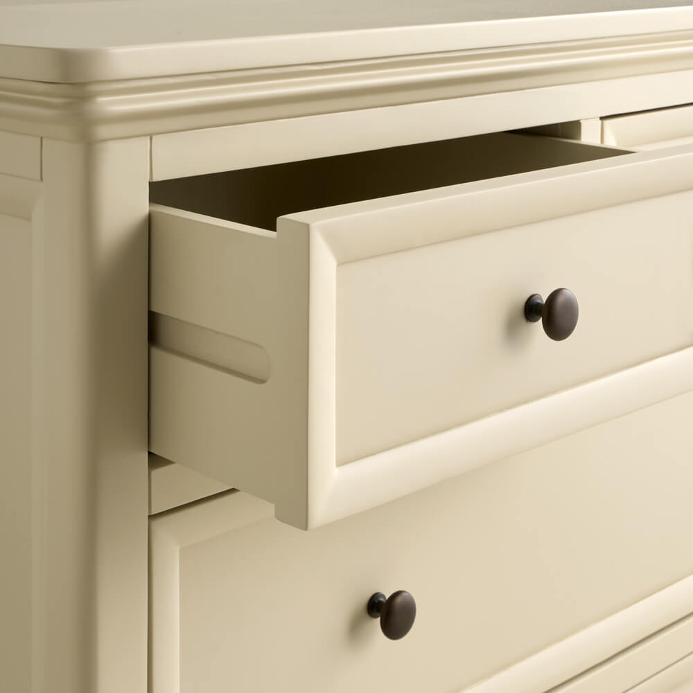 Bordeaux 5 Drawer Chest, Ivory